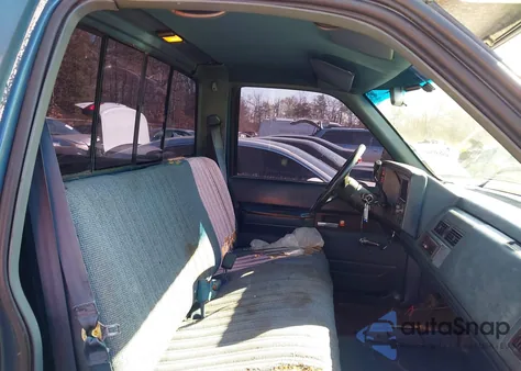 1990 Chevrolet Gmt-400 K1500 из США, поврежденный, VIN 1GCDK14K4LE237353